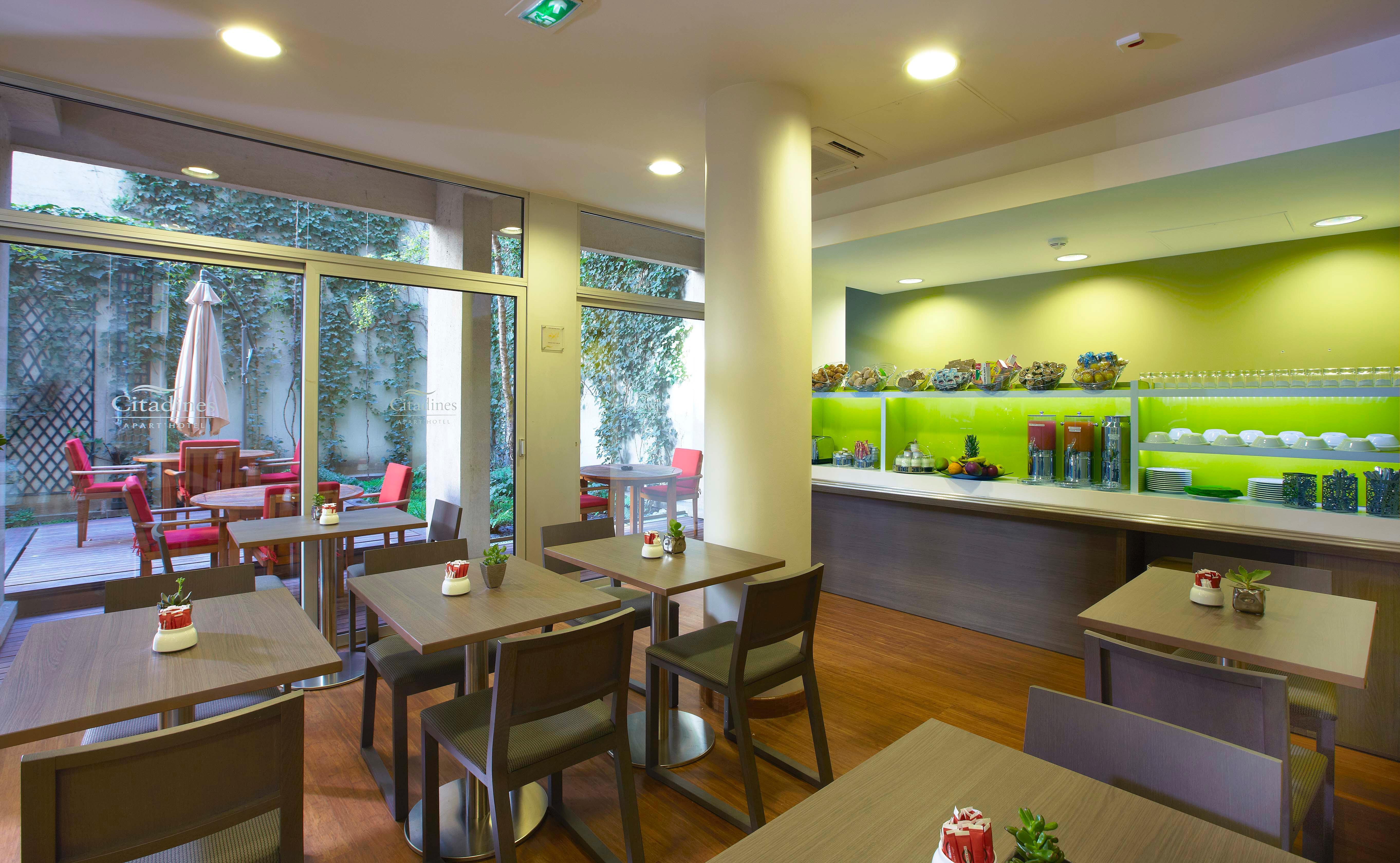 Aparthotel Citadines Montparnasse Parigi Esterno foto