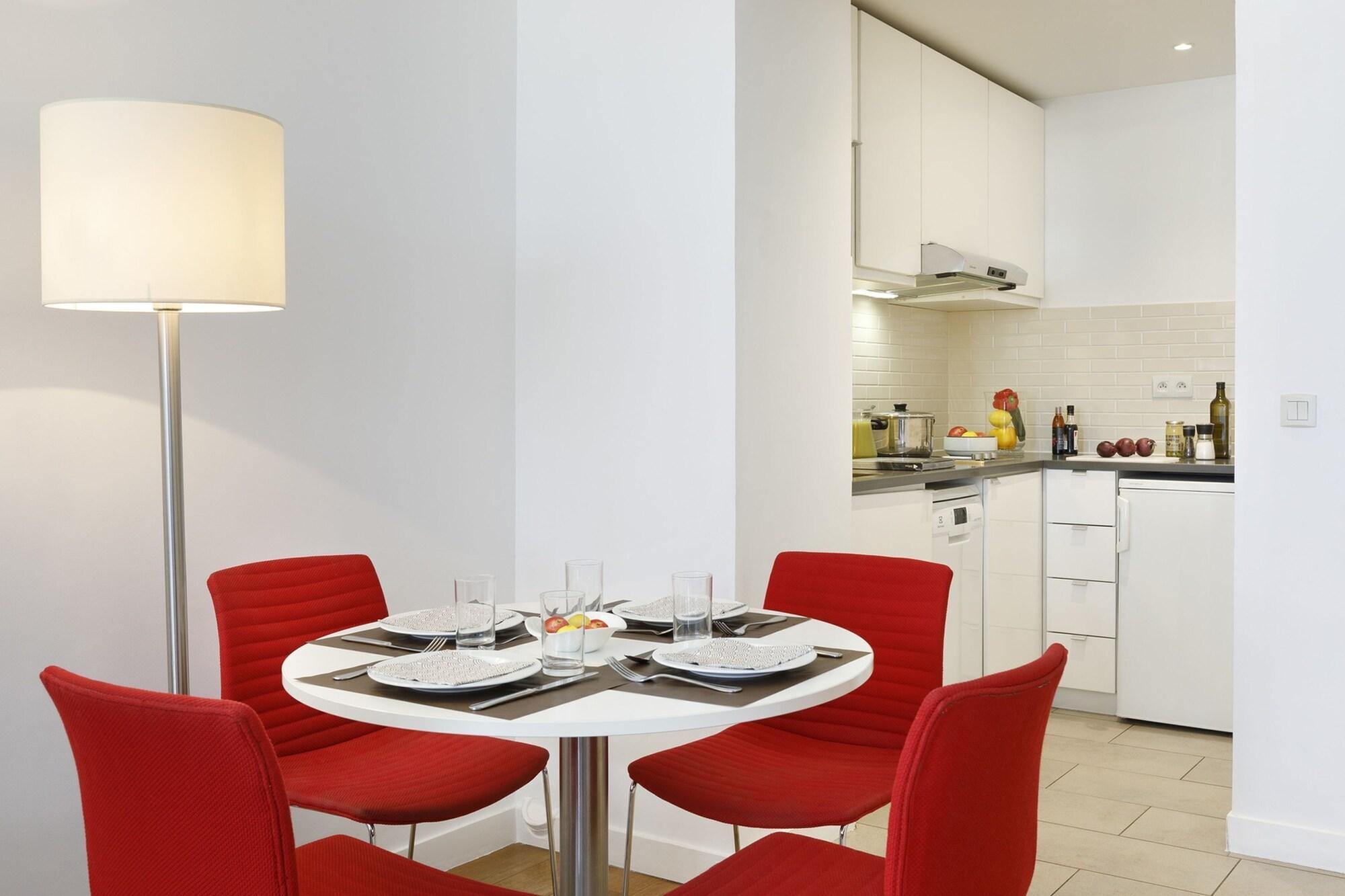 Aparthotel Citadines Montparnasse Parigi Esterno foto